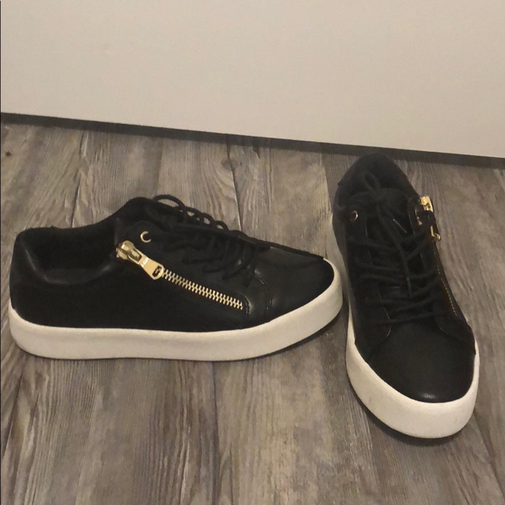 Aldo - Picture 2 of 5